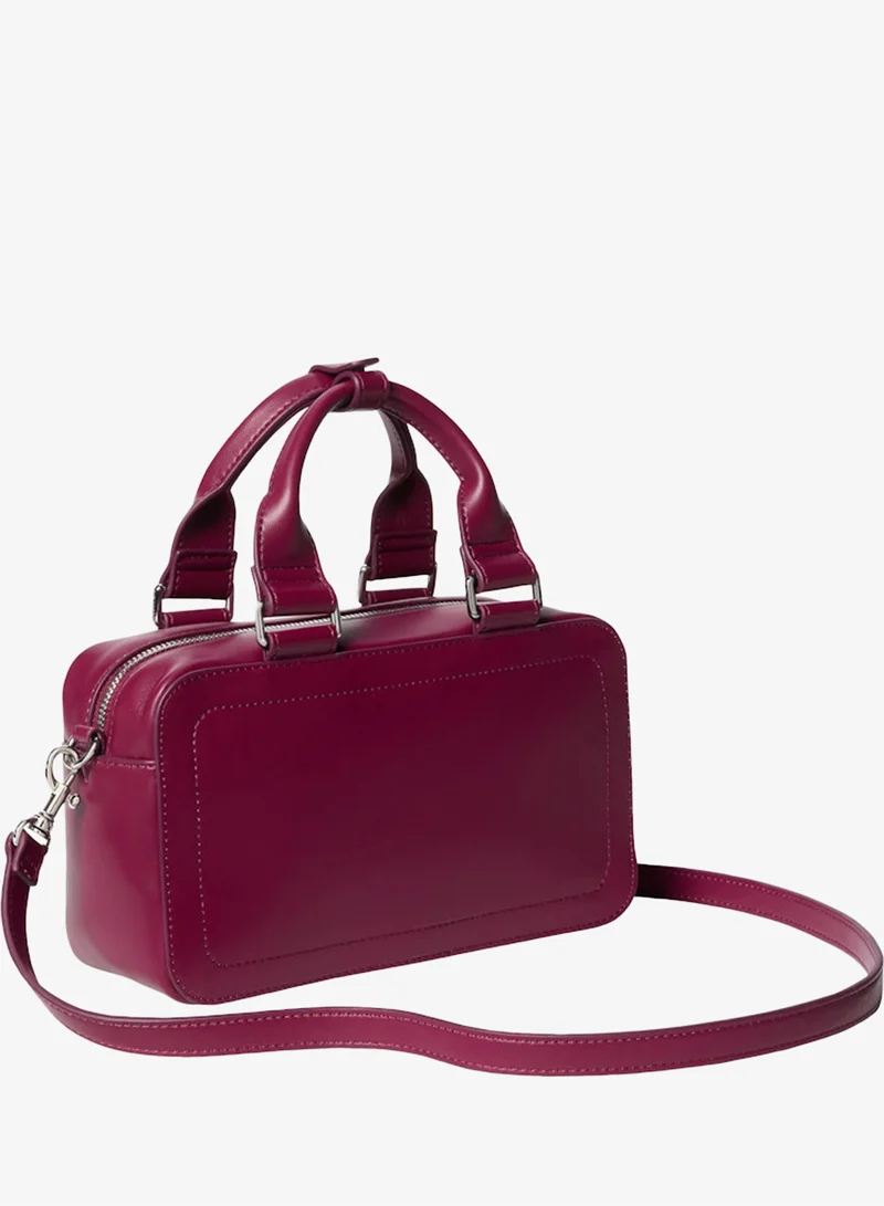 كالفن كلاين Bold Elongated Mini Tote Bag